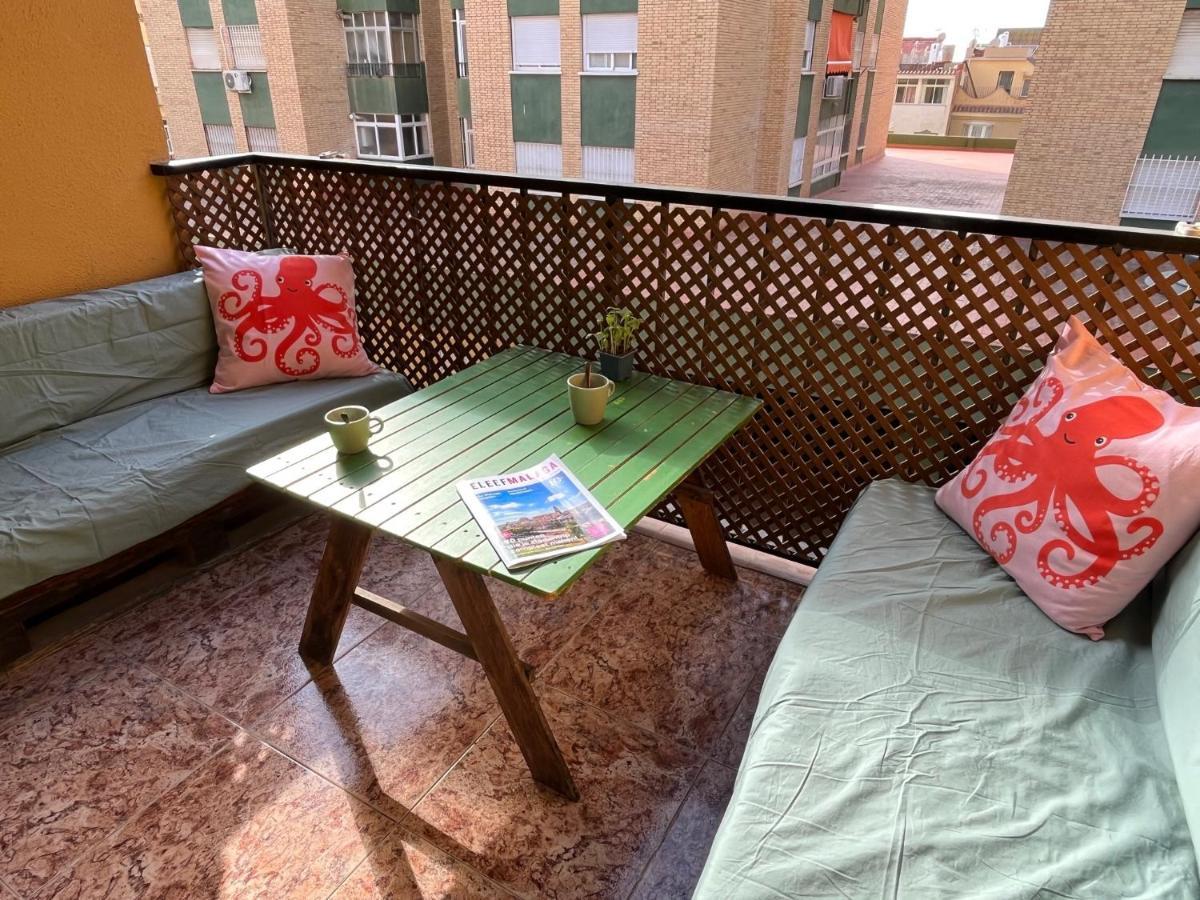 Apartamento La Biznaga Малага Екстериор снимка
